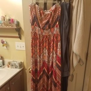 New York & CO Maxi Dress